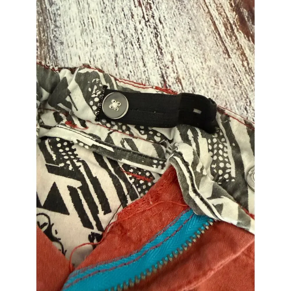 Shaun White Red Youth  Small 7 Shorts